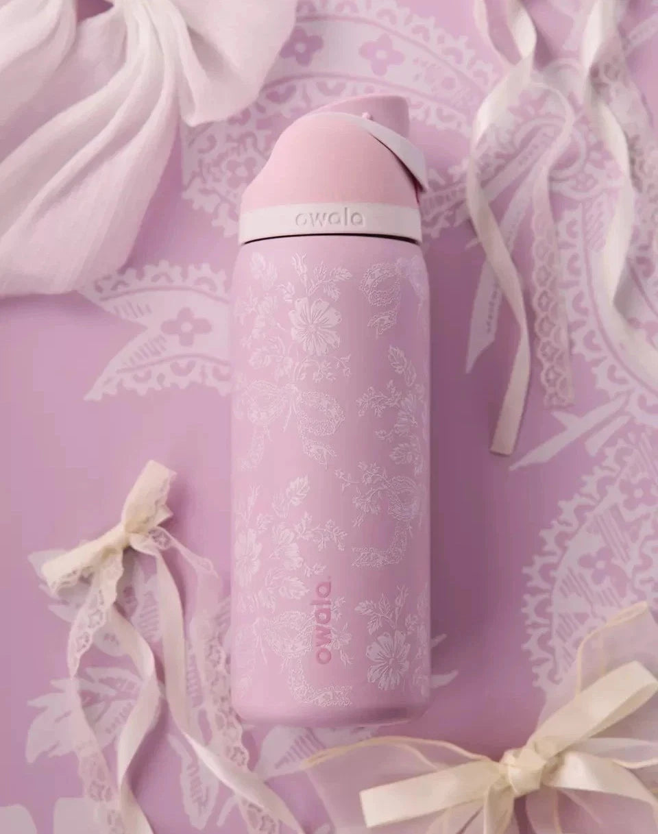 Owala Freesip 32oz Ribbon Toile Exclusive Water Bottle